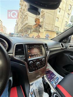 جیپ گراند شیرۆکی